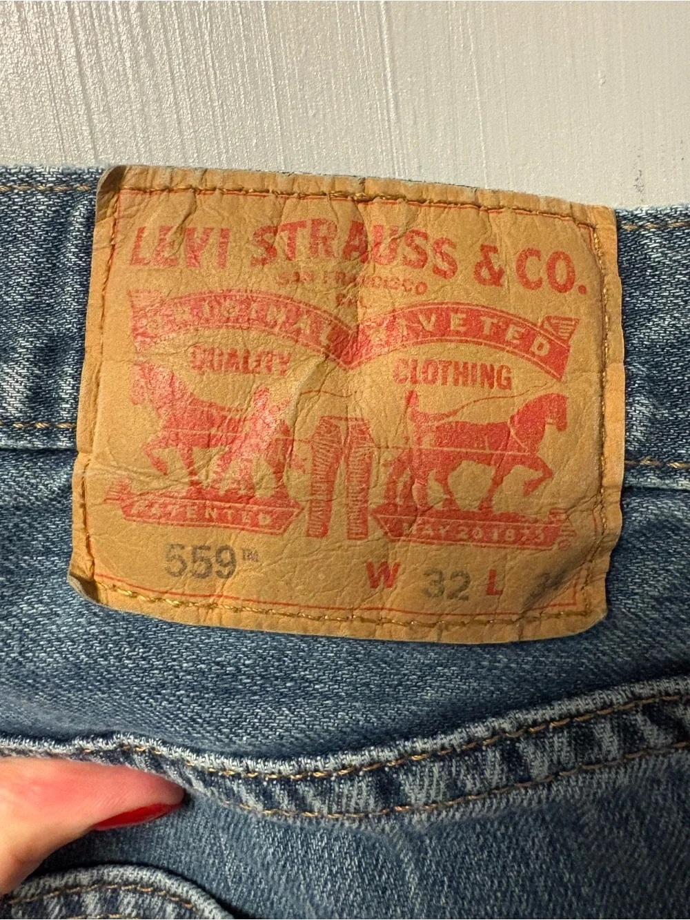 Levi's 559 Men's Blue Denim Jeans - Relaxed Straight Fit size 32 x 34